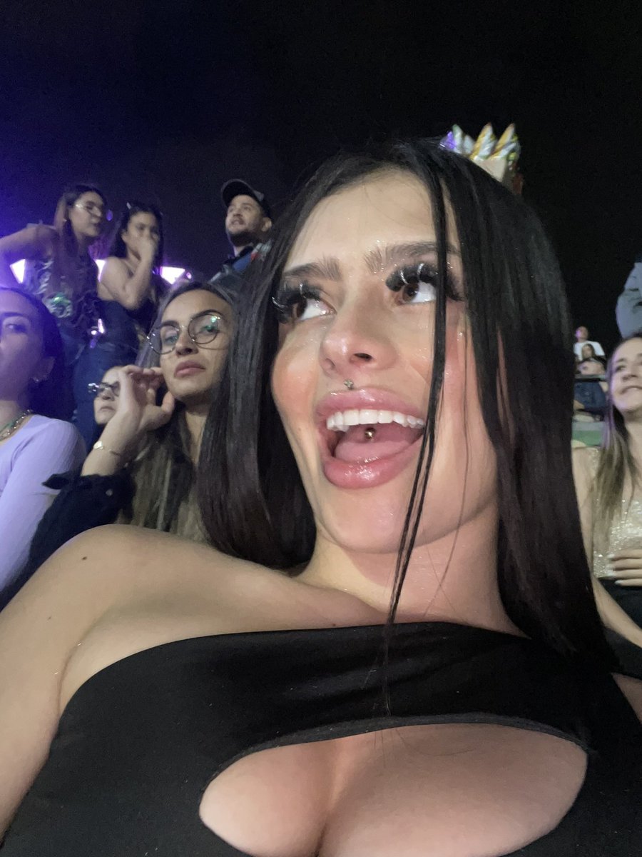 🐉dulcinea🐉 on Twitter: "Aprovecha mi OF que está en 15dlr por el mes