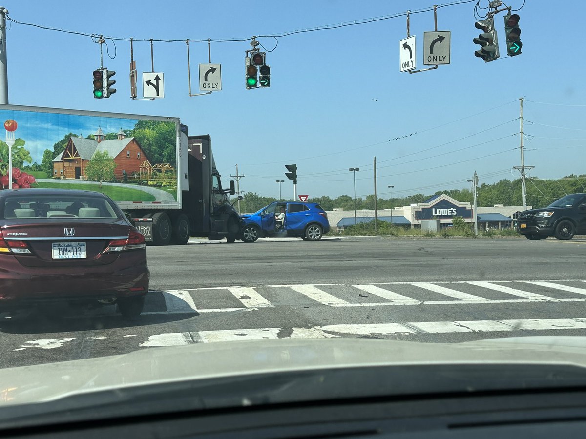 Chase Houle on Twitter "ACCIDENT ALERT A car and semitruck collided