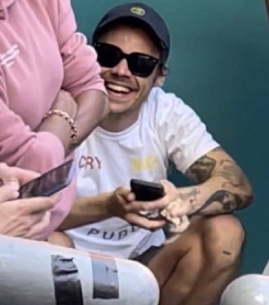 ًsatellite 🪐 on Twitter "wanna shower him with forehead kisses he's so