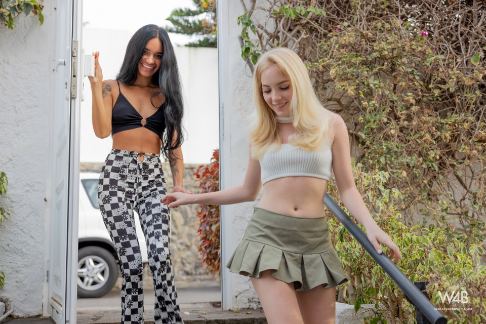 Porn Corporation on Twitter: "Model BFFs Dulce & Emma White Vacation In