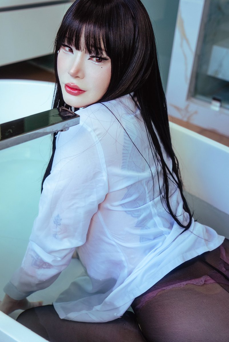 lynie photos and videos from OnlyFans | Honey Affair