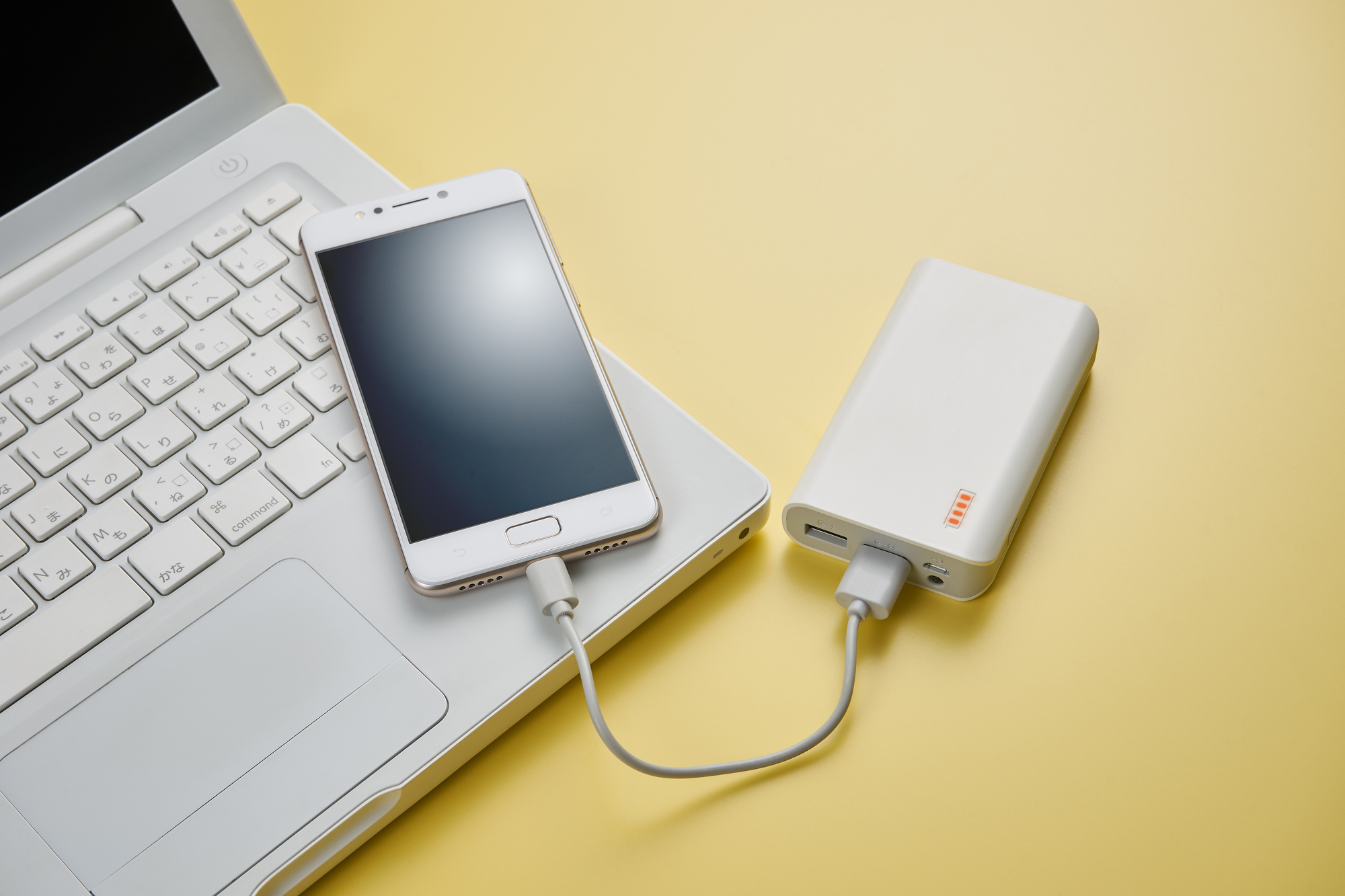 電池の減りが早い！携帯電話のバッテリーの寿命と交換方法 パソコンファーム