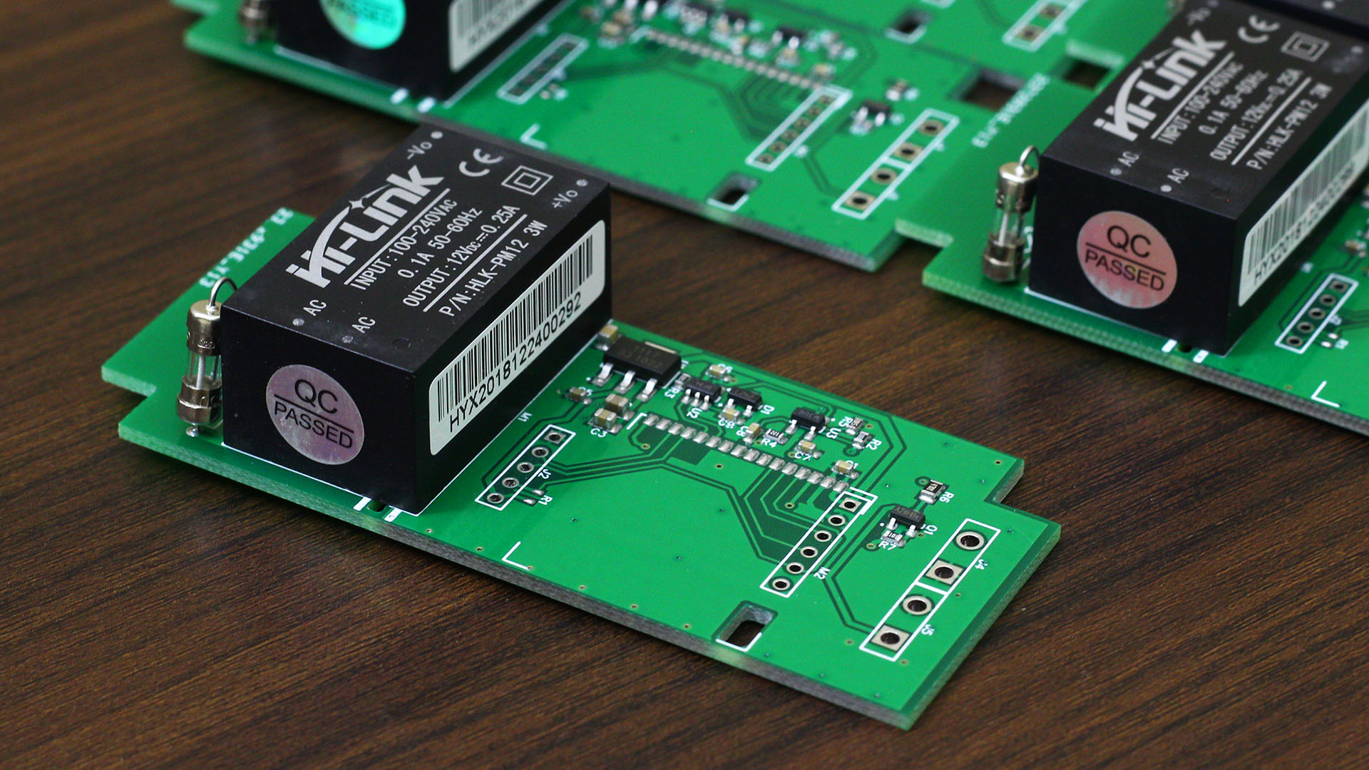 Solutions for powering ESP32 from AC mains PCB Artists