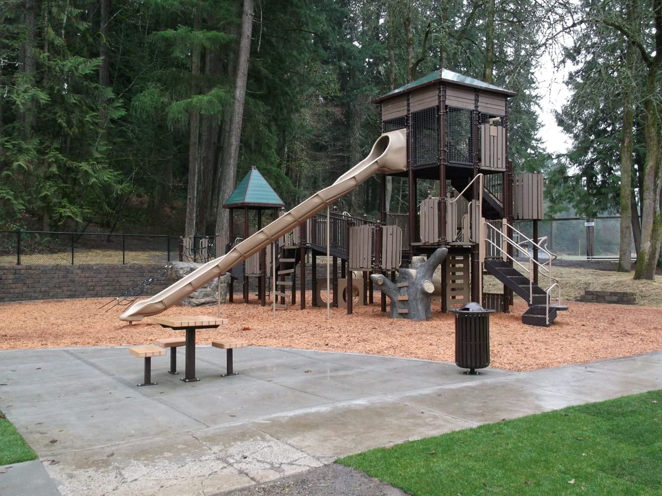 Abrams Park gets new play structure The Columbian