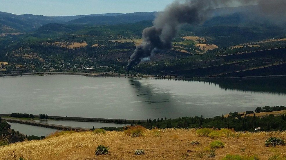 Oil train derails, catches fire near Hood River The Columbian