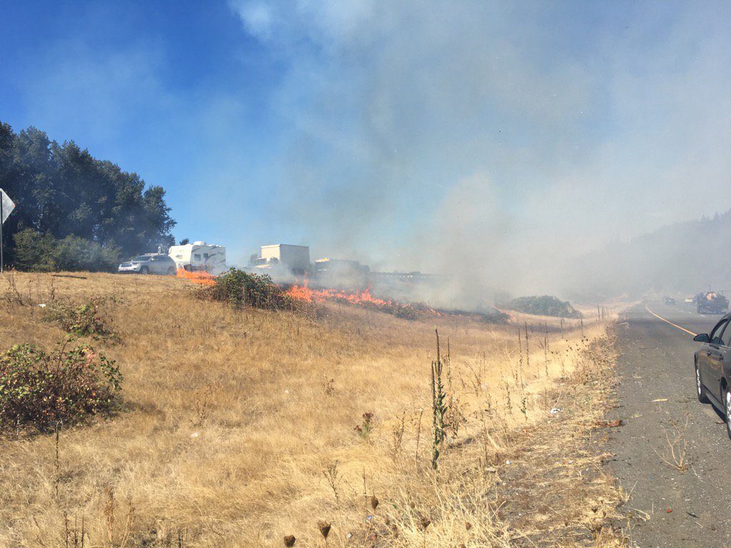 Lanes of I5 blocked in Woodland due to fire near highway The Columbian