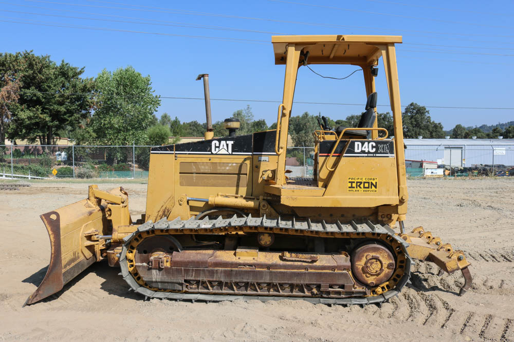 2000 Caterpillar D4C XL Dozer For Sale, 2000 CAT D4C for sale