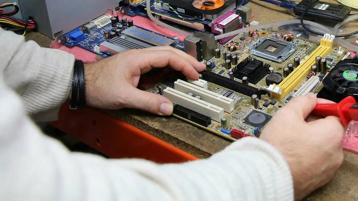 Computer repair Laptop Repairs PC Repairs PC Kings