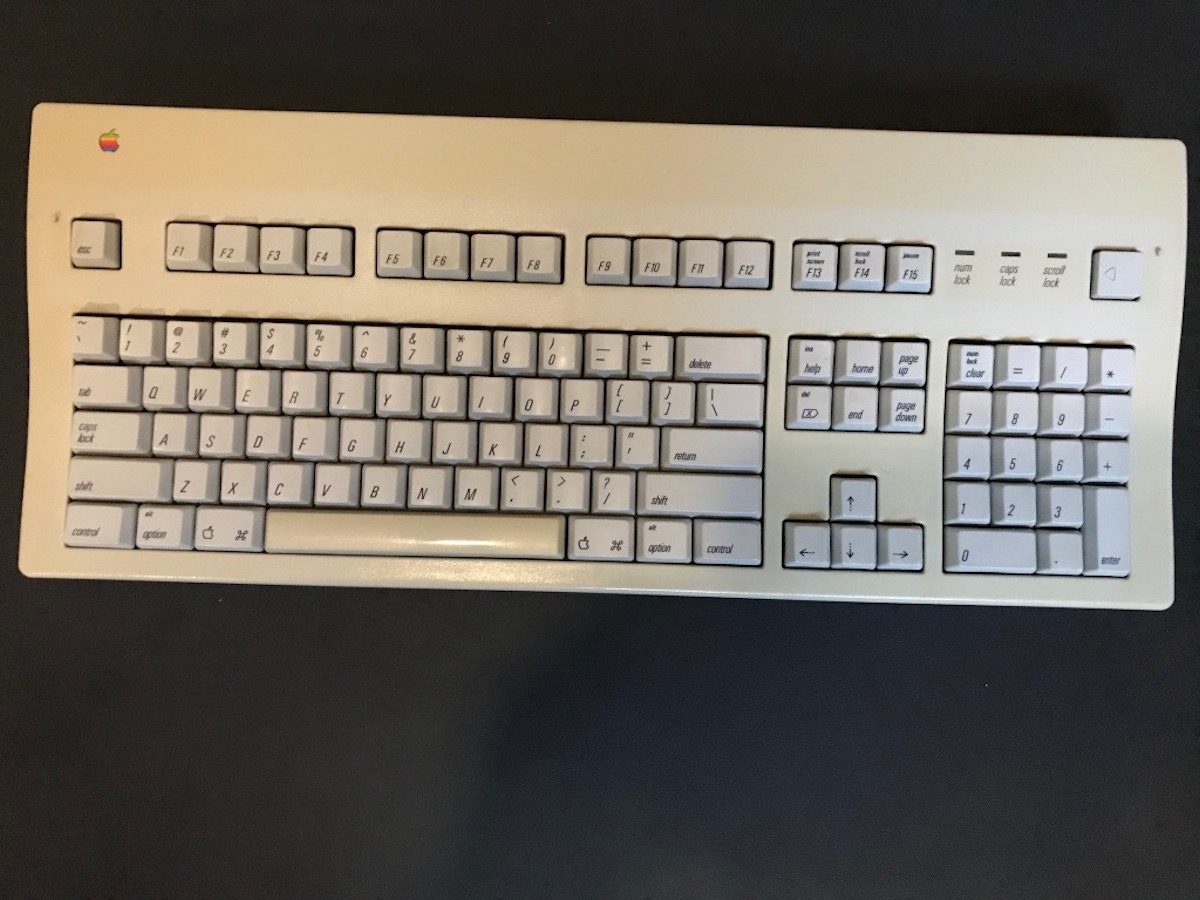 The PC Weenies Resurrecting an Apple Extended Keyboard II
