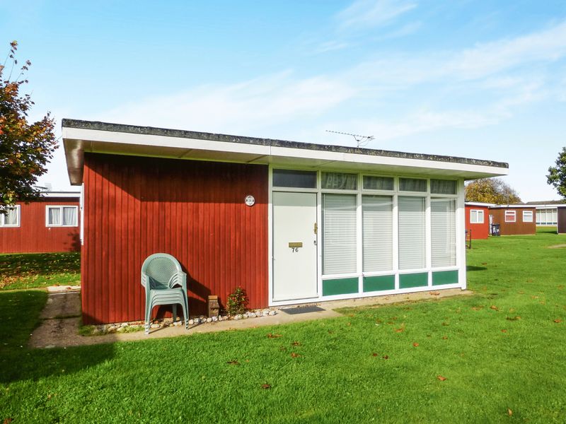 2 bedroom detached house for sale, Broadside Chalet Park Stalham, Norwich NR, Stalham Green