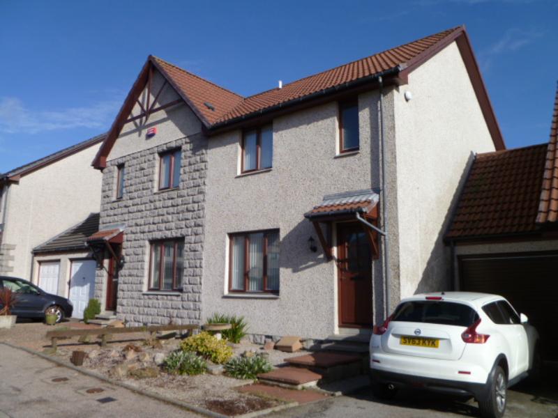 3 bedroom semidetached house to rent, Rosewell Park, Summerhill