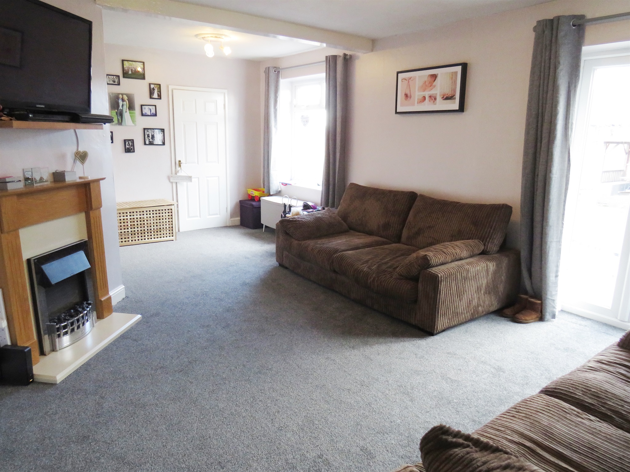 3 bedroom semidetached house for sale, Worcester Crescent, Chaddesden, Derby DE, DE21 4EQ