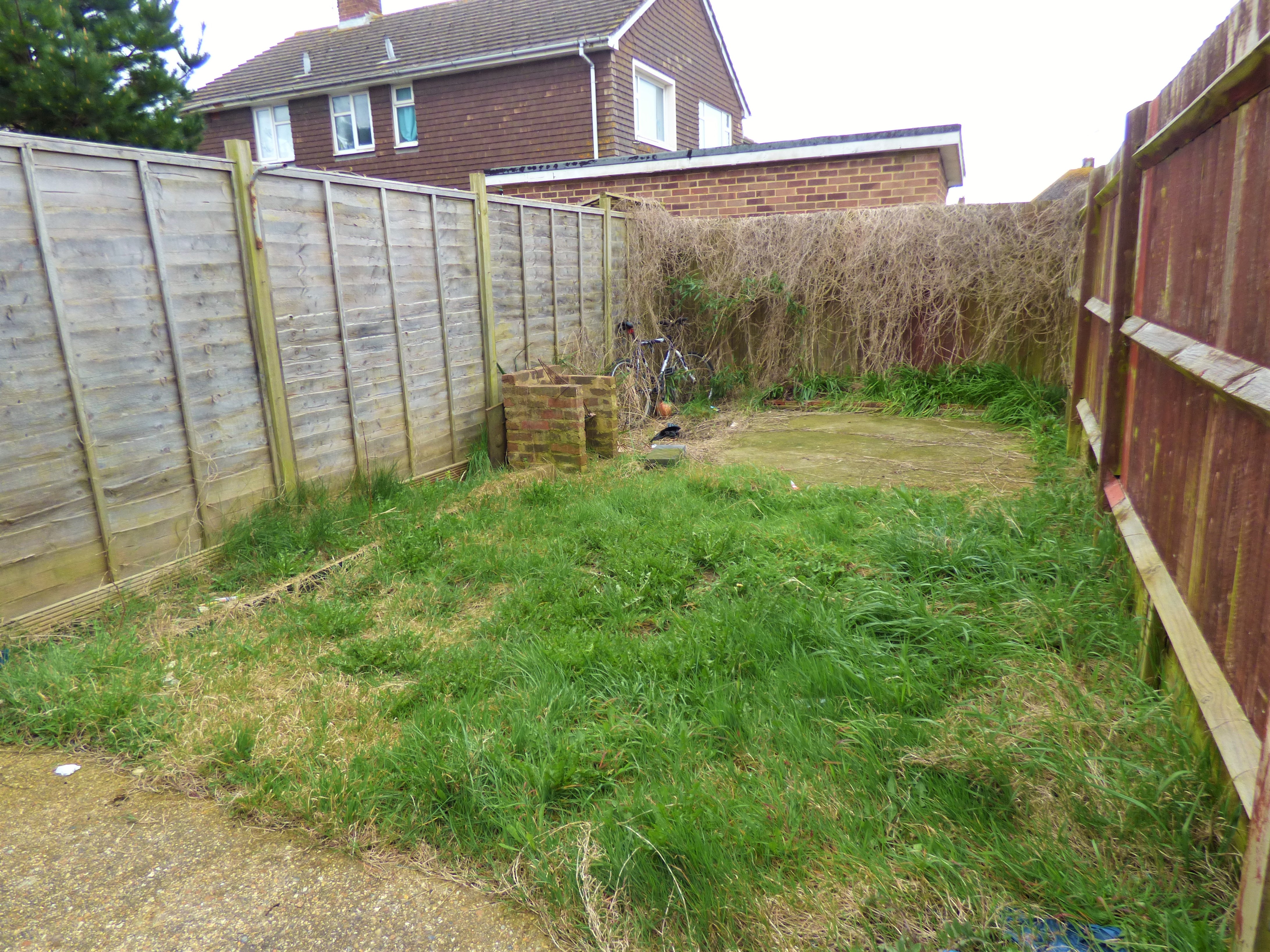 3 bedroom house to rent, West Way, Wick, Littlehampton BN, BN17 7NB