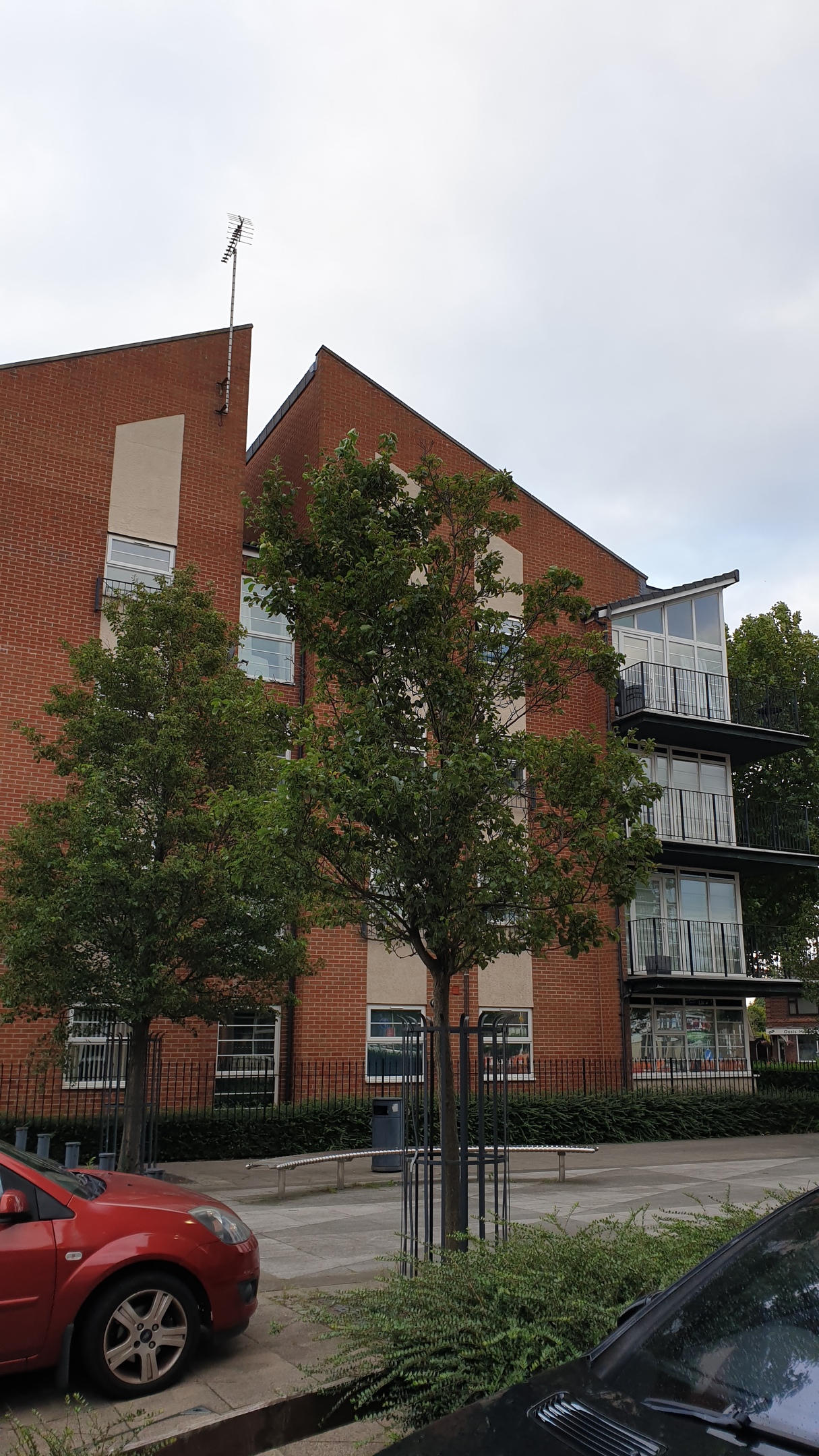 2 bedroom apartment for sale, Montvale Gardens, Leicester, LE4 0BL