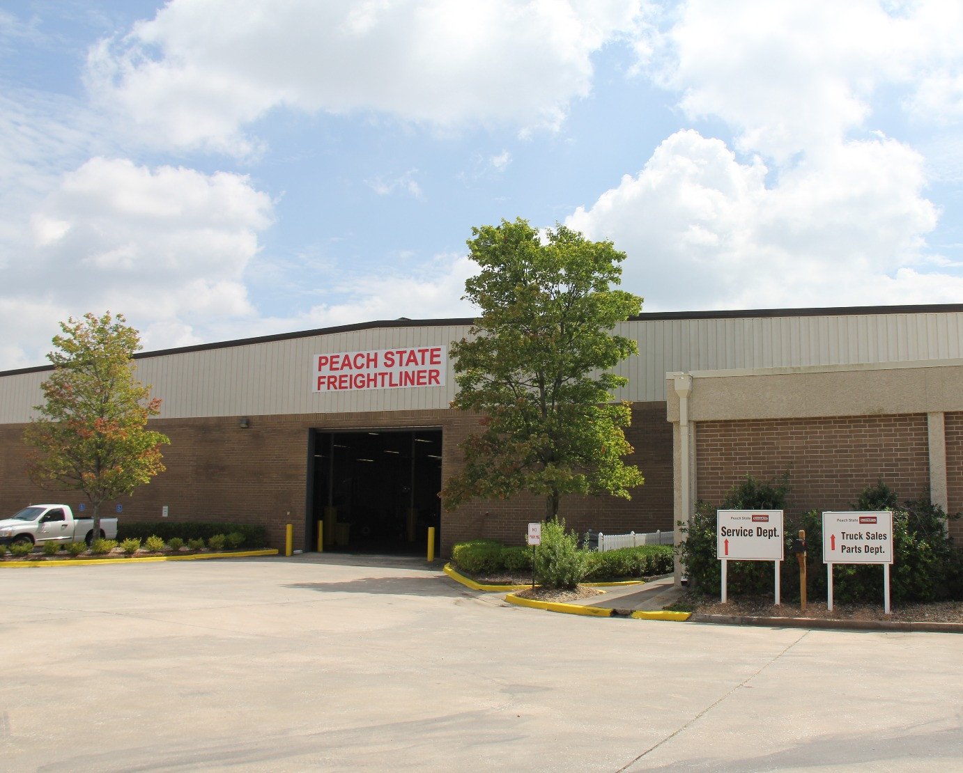 Austell, GA Commercial Truck & Freightliner Dealership Peach State