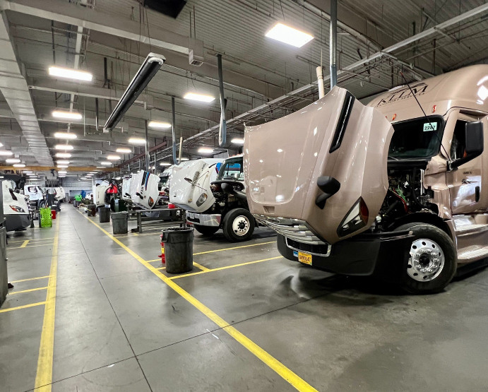 Jefferson, GA Commercial Truck & Freightliner Dealership Peach