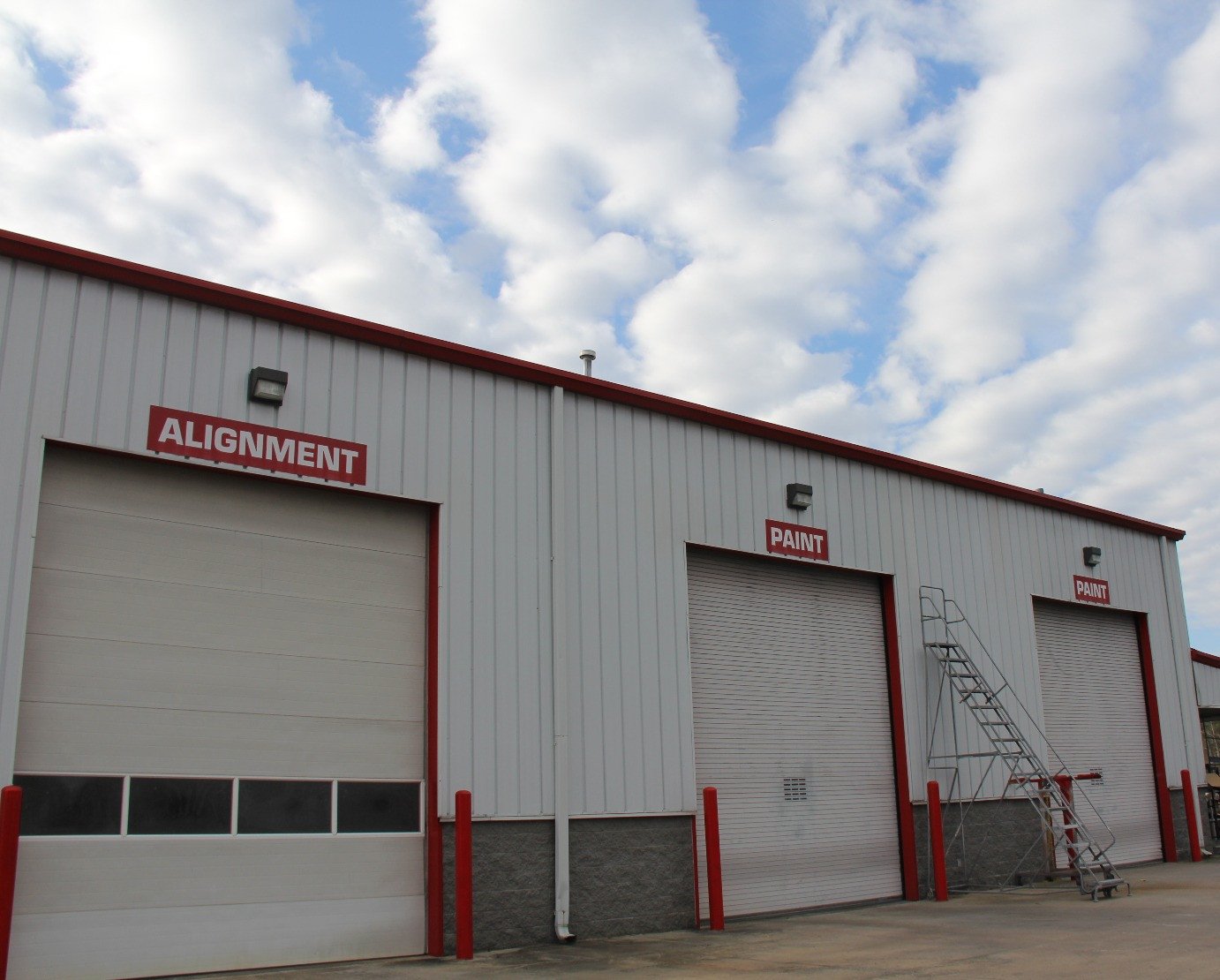 Jefferson, GA Commercial Truck & Freightliner Dealership Peach