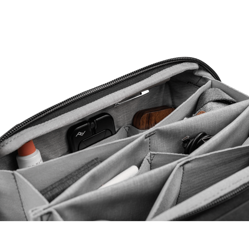 Etui Travel Line Peak Design Tech Pouch Black czarne Peak Design