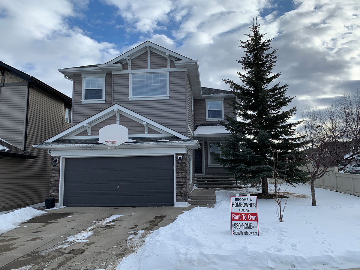 Rent to Own this Sunny and Spacious 3 Bedroom Home with Double Attached Garage in Morningside