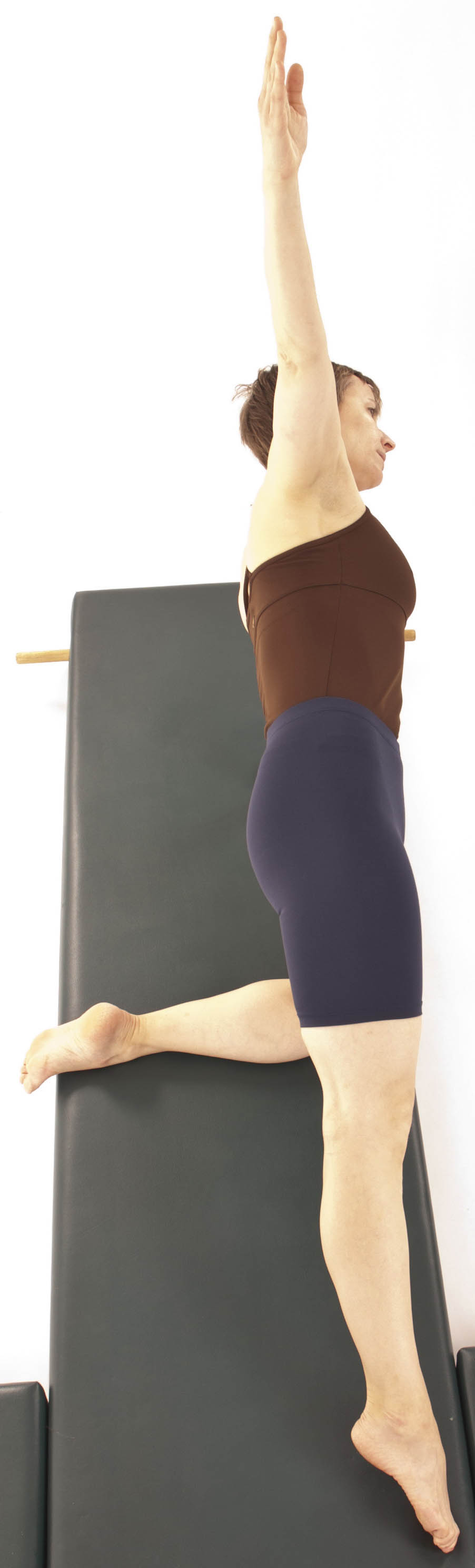 March Matness The Side Kick Kneeling Peak Performance Pilates