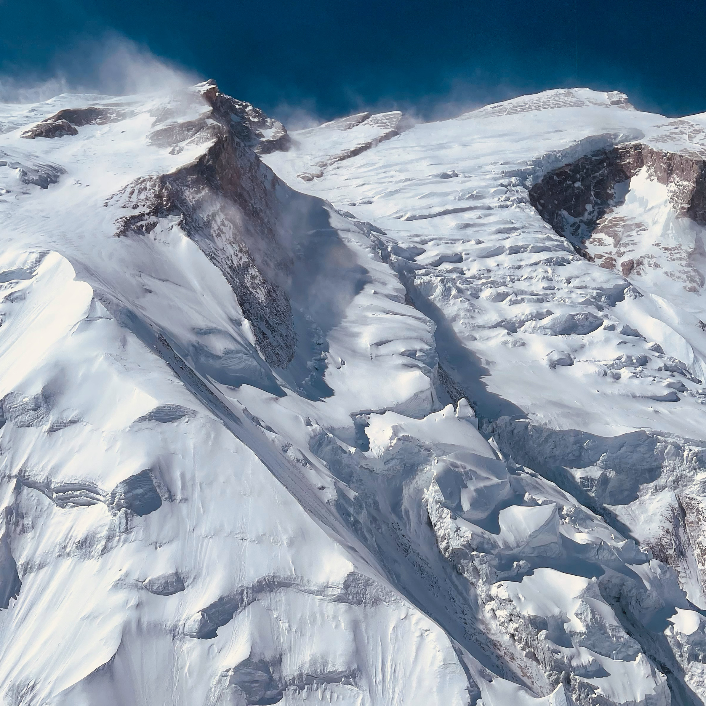 Climbing Everest Without Oxygen vs Without Sherpas