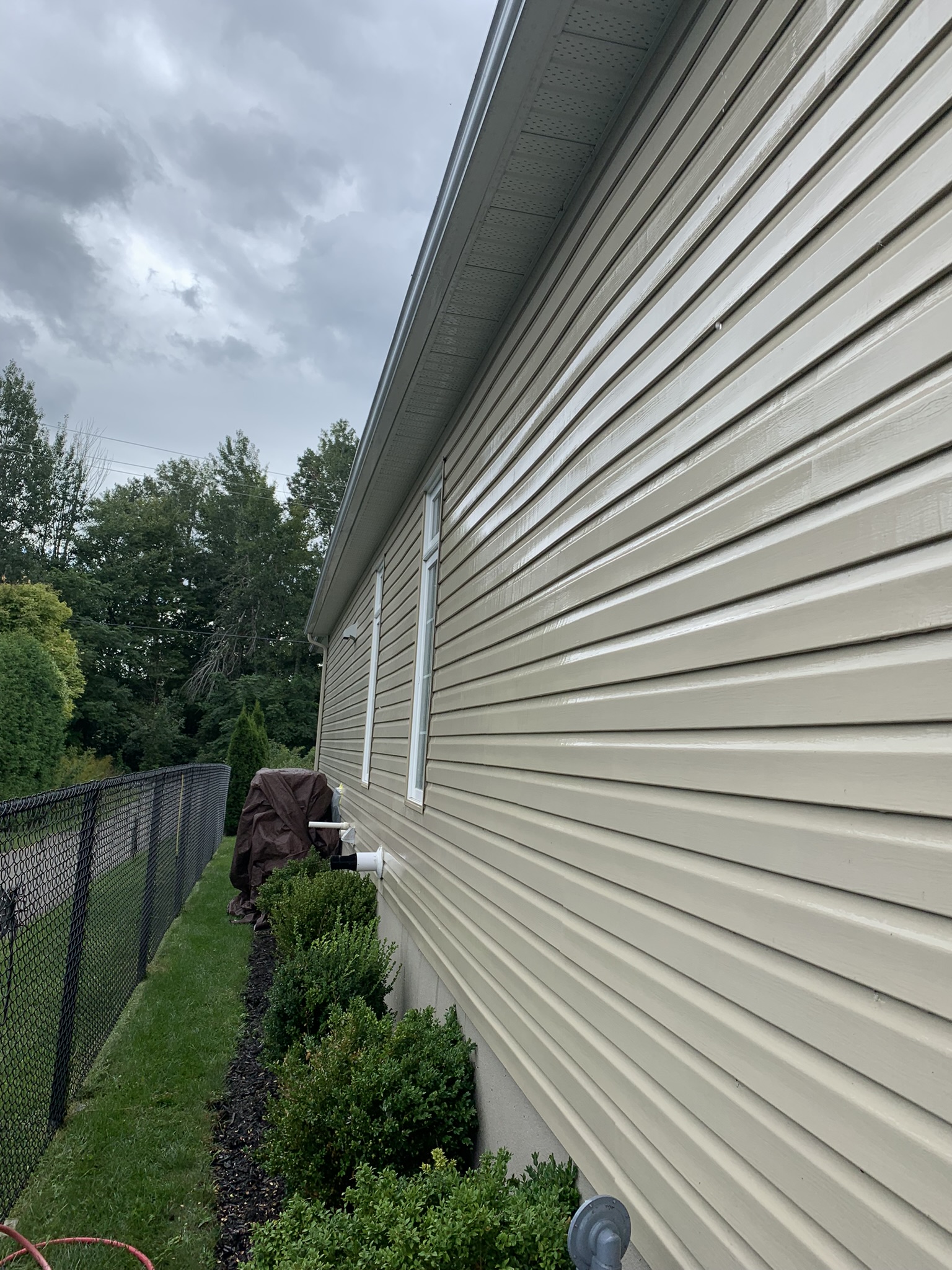 Vinyl Siding Cleaning Ottawa Peak Property
