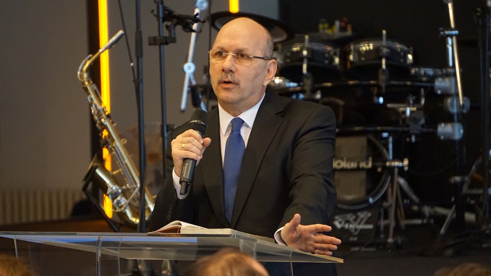Az Istentiszteletek ékes rendje Dr. Hack Péter Pécsi Hit Gyülekezete