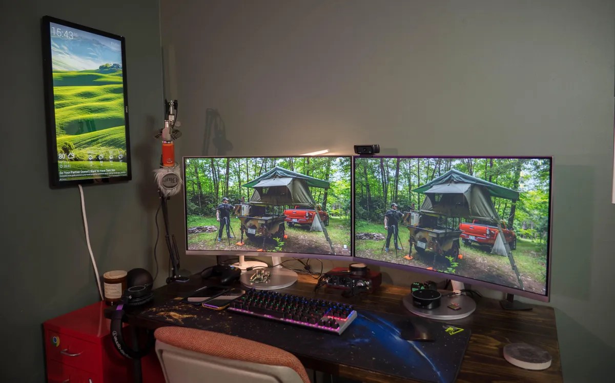 Turn an Old Monitor into a Wall Display with a Raspberry Pi Pedagogue