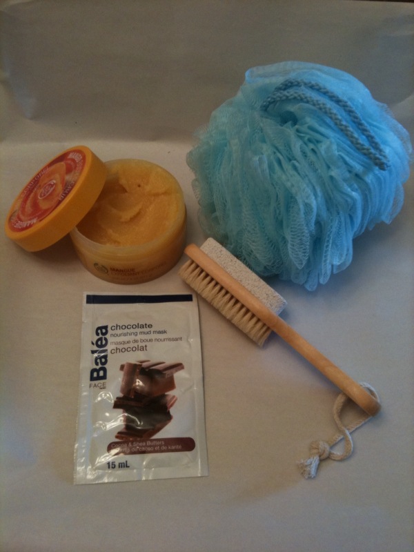 What is the Difference Between Scrub and Exfoliator