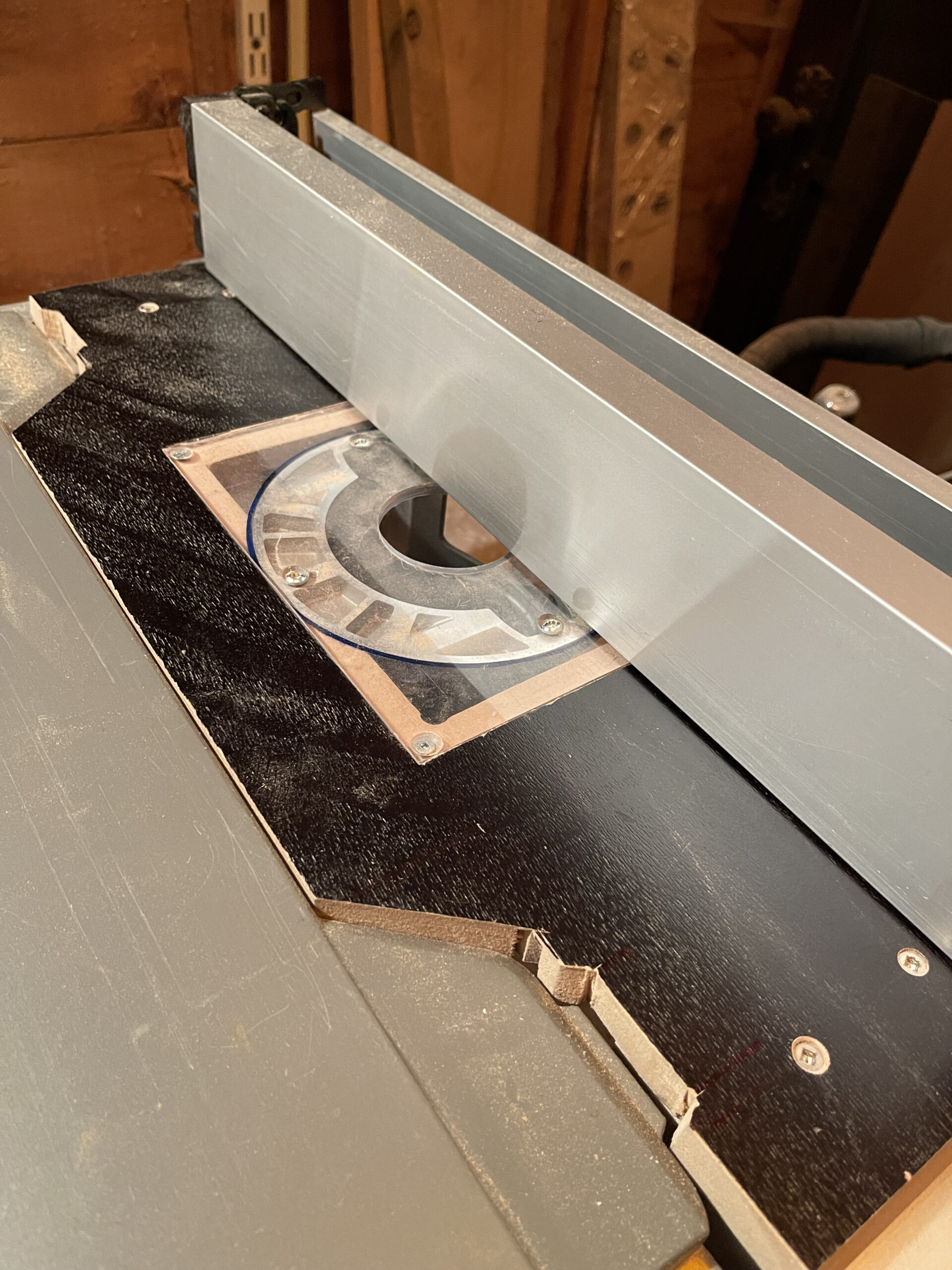 Peeter Joot's Blog » A router table extension for my table saw.