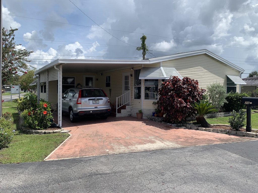 25 AA St. Lakeland, FL 33815 • Pelican's Nest Mobile Home Sales