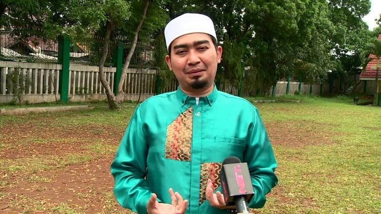 Ustadz Solmed agar introspeksi