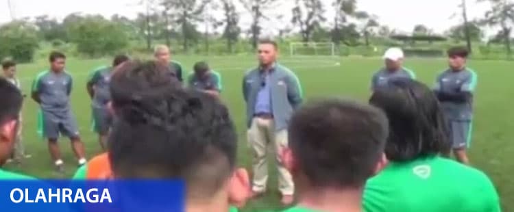 Pelatih Timnas U-19 Eduard Tjong