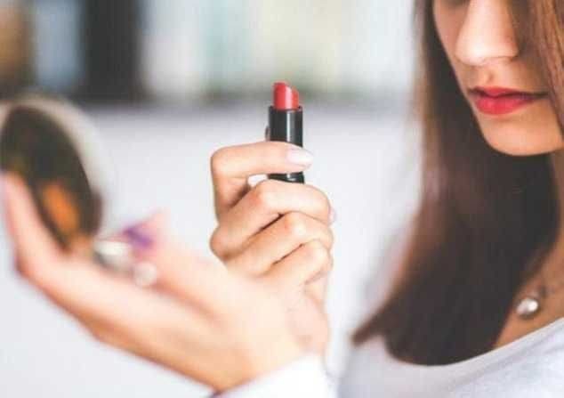 Atasi Bibir Pecah dengan Caramel