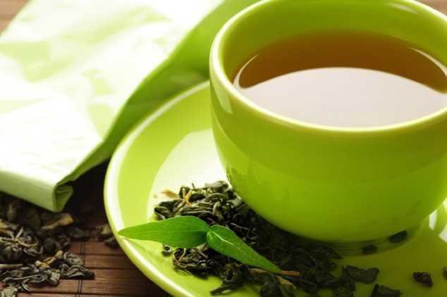 Minum Teh Hijau Berkhasiat