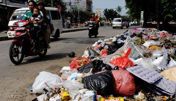 Pajang Foto Warga Pembuang Sampah