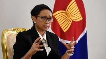 Retno L Marsudi 2 169