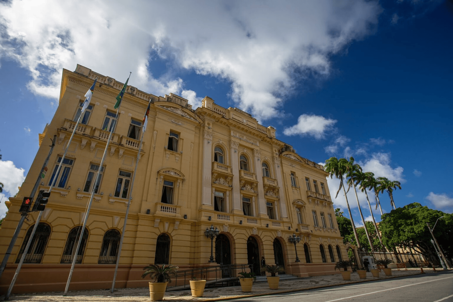 Governo de Pernambuco encaminha à Alepe PLDO de 2027 com previsão de R$ 57,4 bilhões em receitas