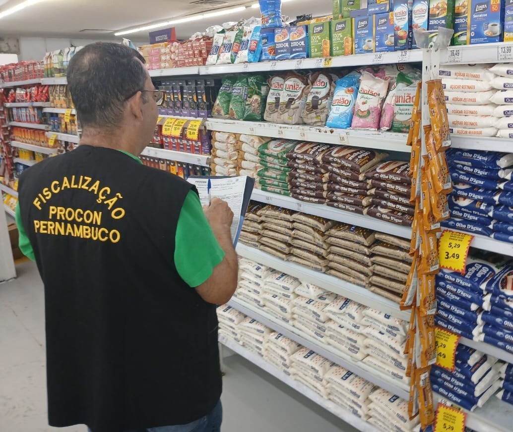 Procon-PE aponta queda de 0,67% no valor da cesta básica em agosto Procon-PE aponta queda de 0,67% no valor da cesta básica em agosto
