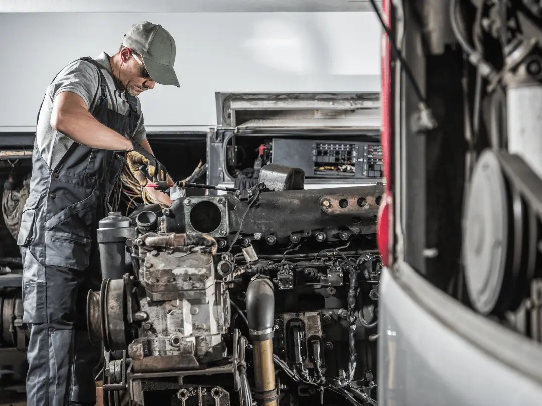 Differences Between Auto Mechanics And Diesel Mechanics? PAC