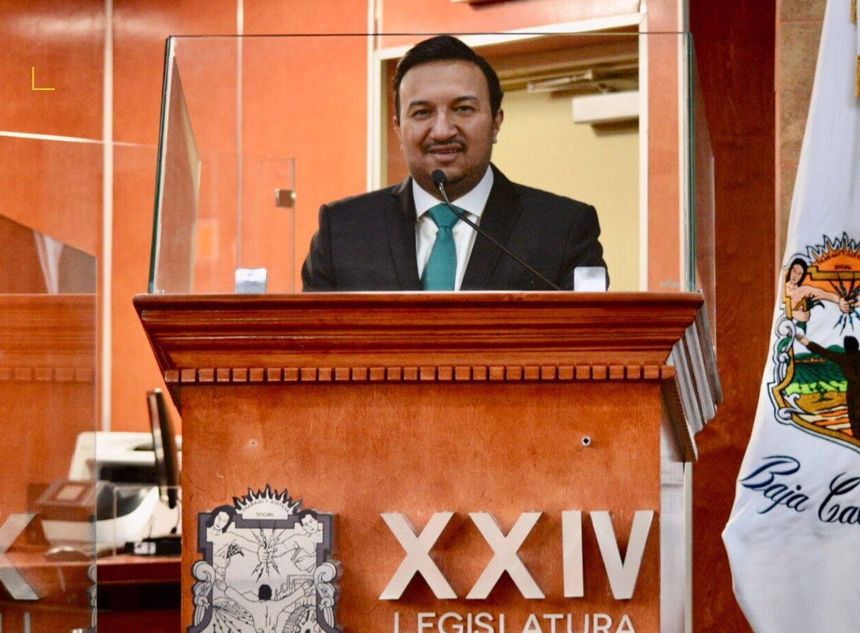 Plantea el diputado César Adrián González reformar la Ley del Registro