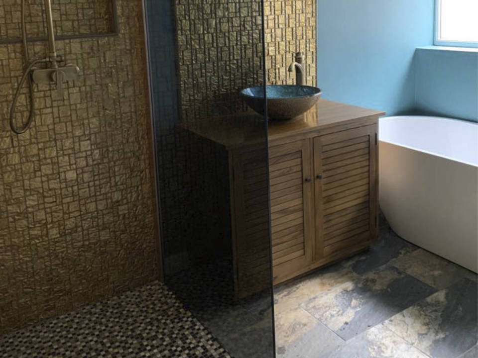 Luxury Bathroom Fitters in Wirral Peninsula Plumbers