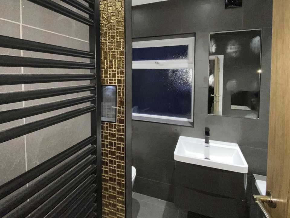 Luxury Bathroom Fitters in Wirral Peninsula Plumbers