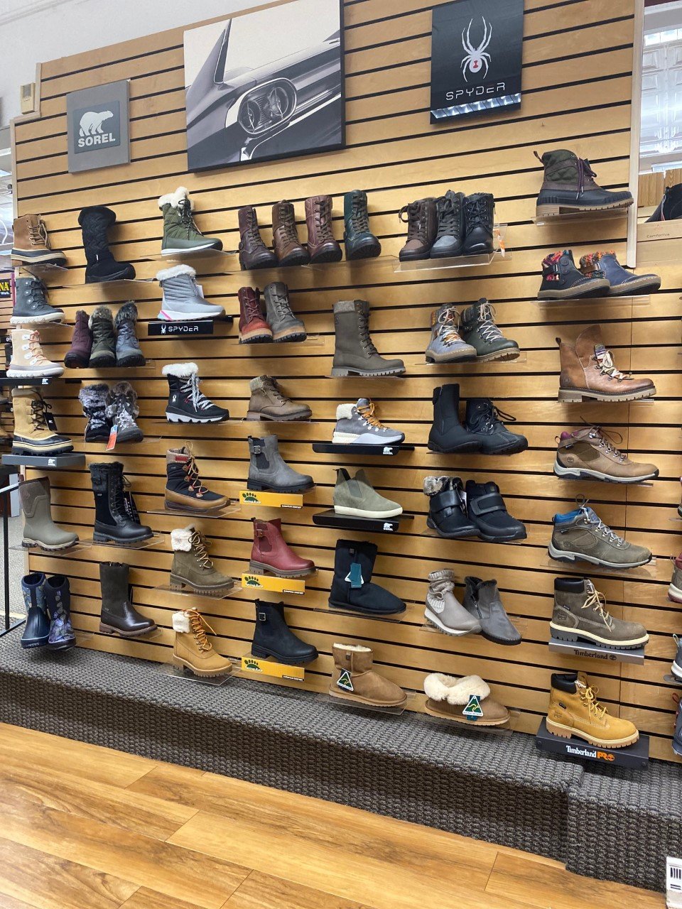 PennLee Footwear WilkesBarre, PA The OldFashioned Shoe Store