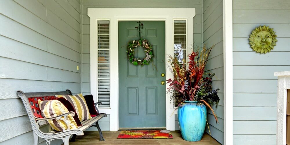 5 CurbAppealing Front Porch Ideas for Winter Months