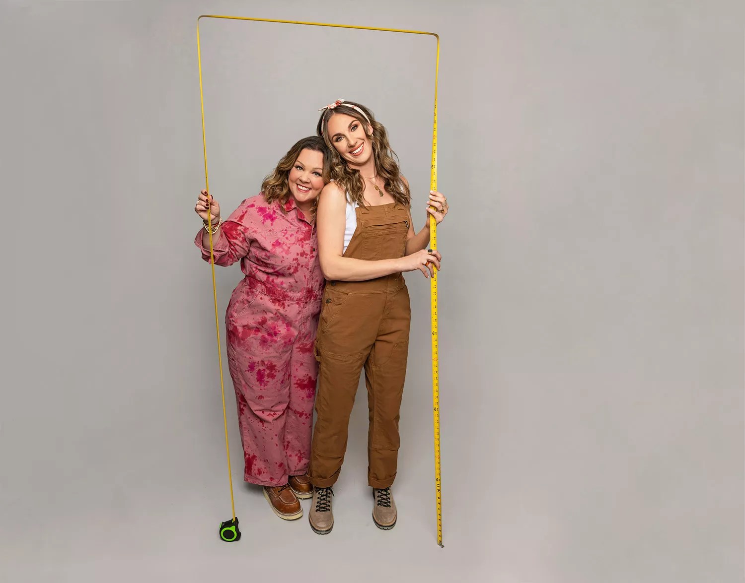 Melissa McCarthy and Jenna Perusich: HGTV Show The Great Give Back 2022 credit: HGTV