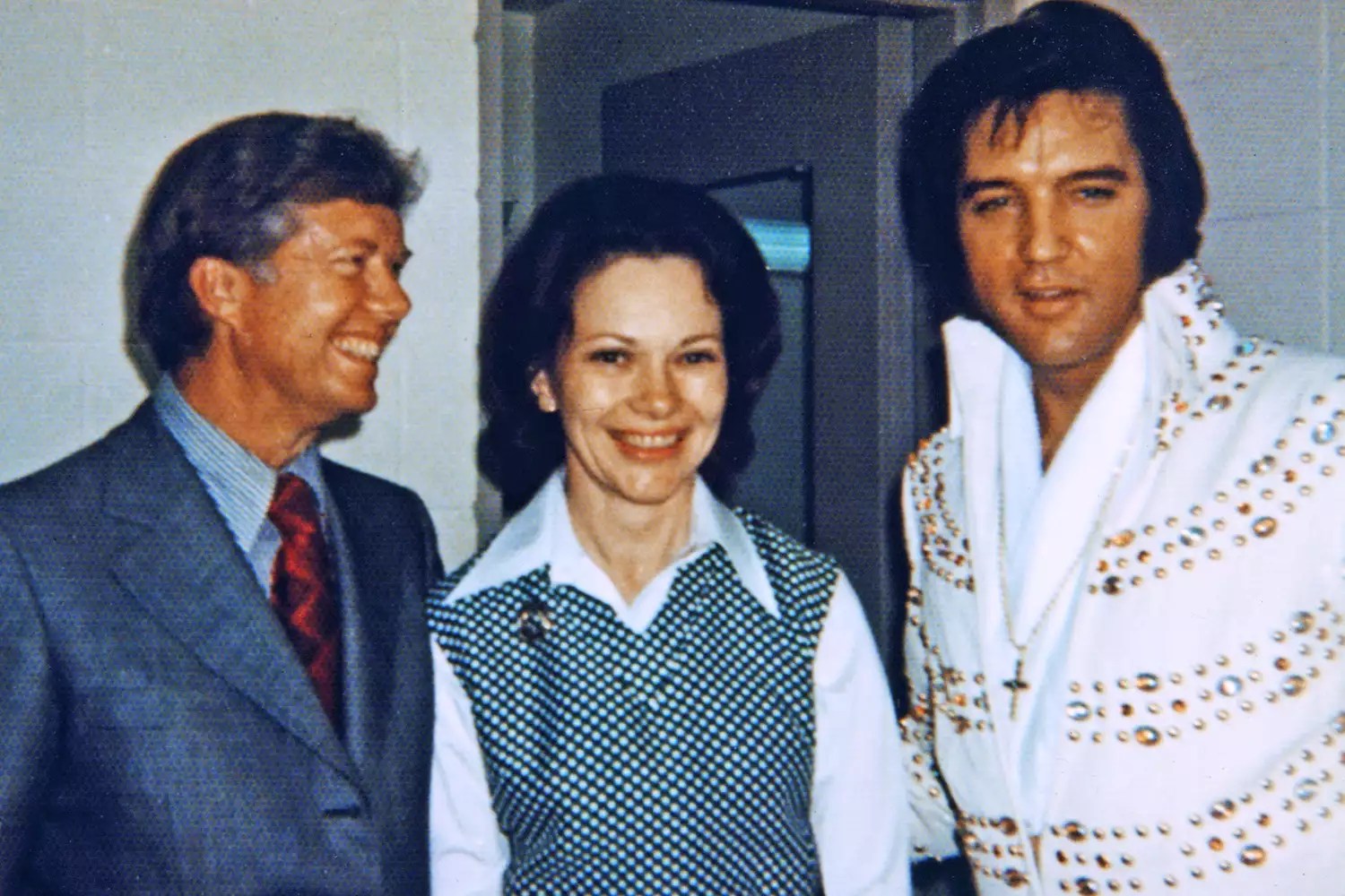 ATLANTA, GA - JUNE 29: Rock and Roll singer Elvis Presley poses for a portrain with Georgia Governor Jimmy Carter and his wife Eleanor Carter backstage at the Omni on June 29, 1973 in Atlanta, Georgia. (Photo by Michael Ochs Archives/Getty Images)