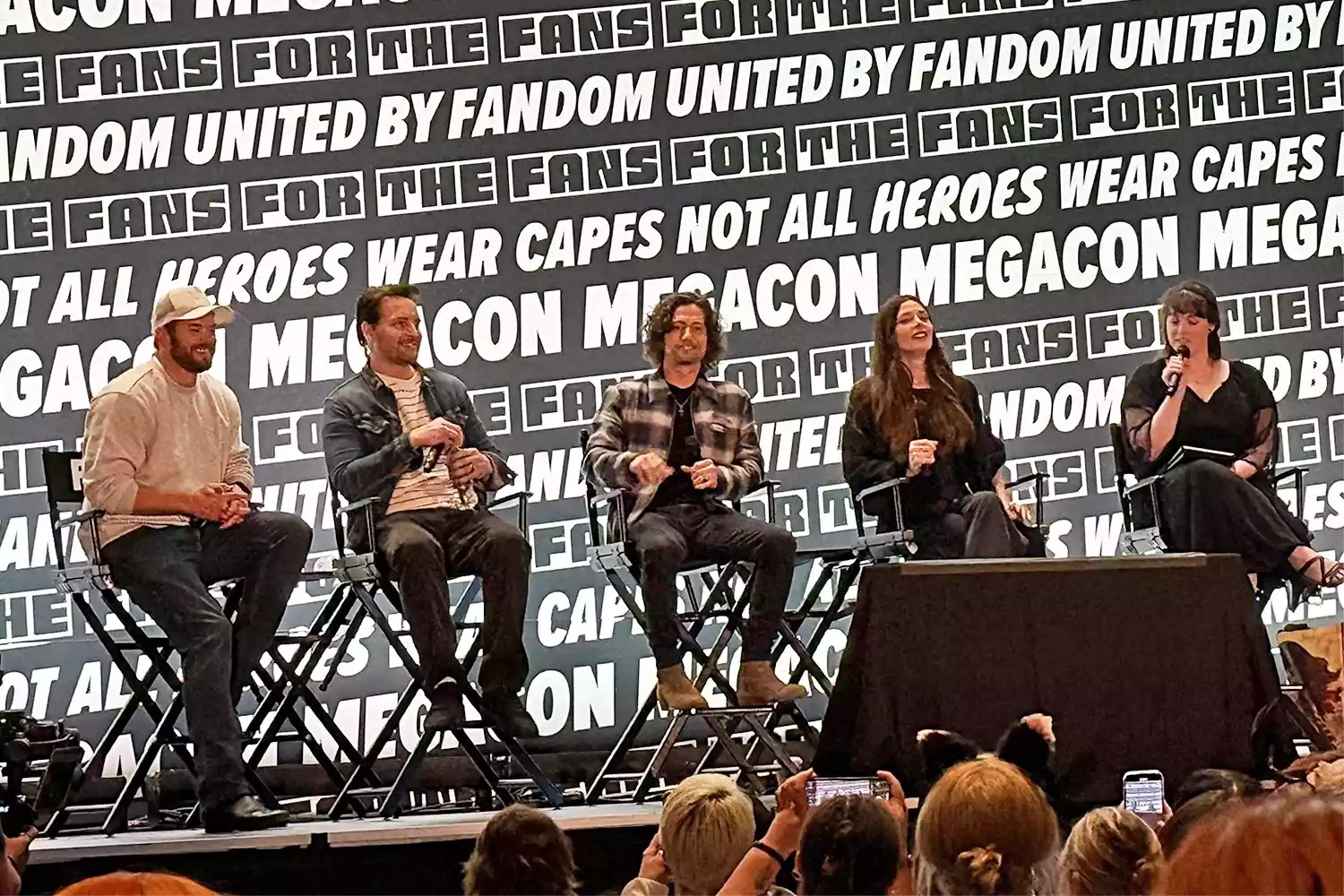 Twilight Stars Ashley Greene, Jackson Rathbone, Kellan Lutz and Peter FacinelliÂ Reunite at MegaCon 2025