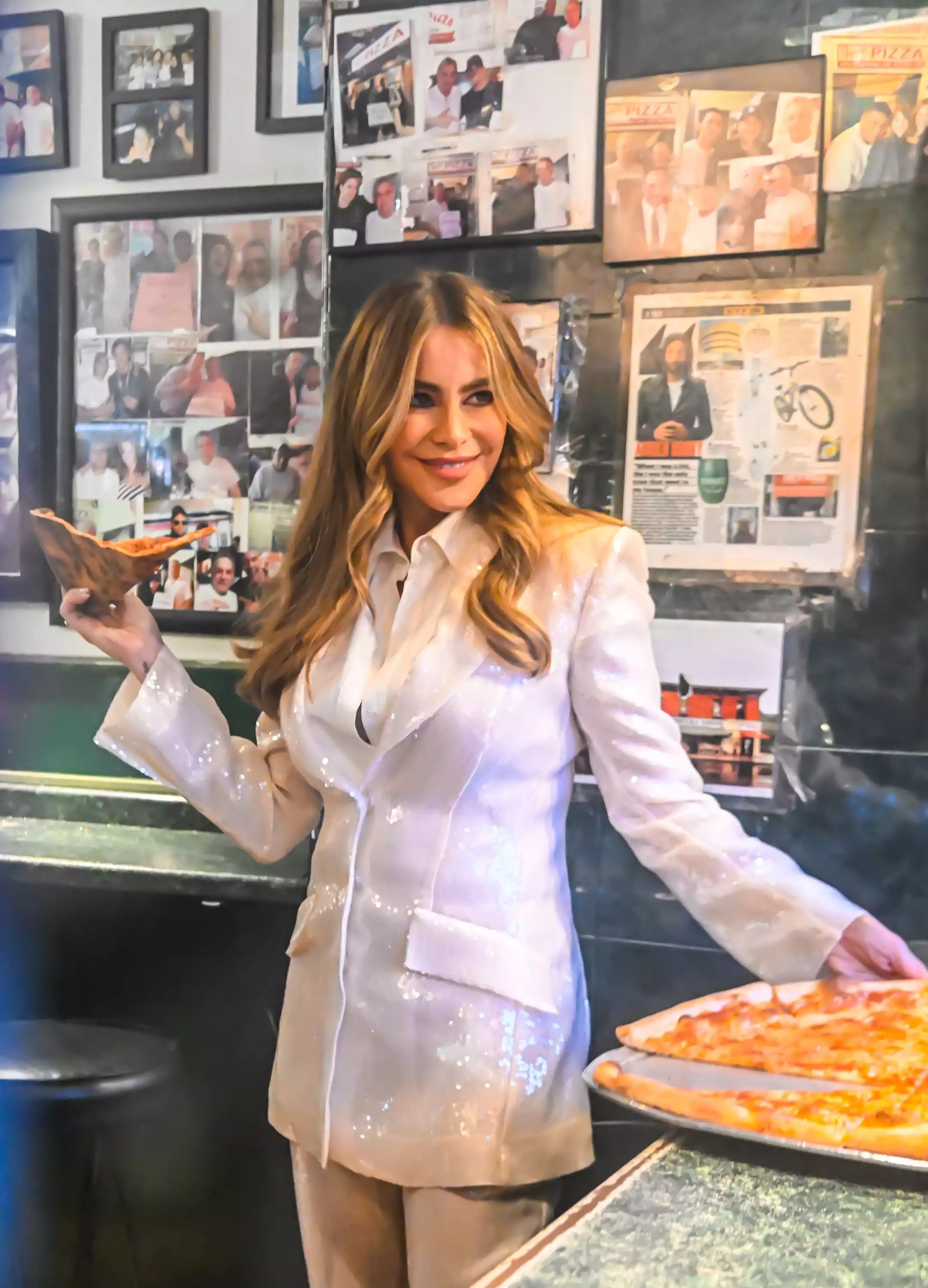 Sofia Vergara Pizza new york 01 15 24
