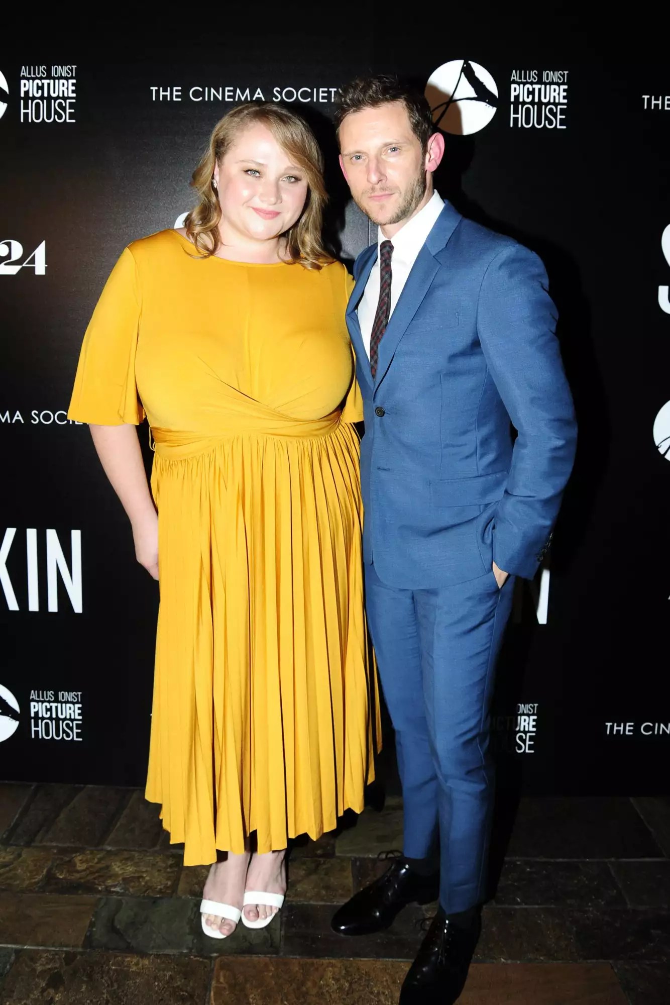 Danielle Macdonald and Jamie bell